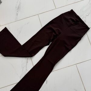 NWOT Lululemon high waist groove pant
